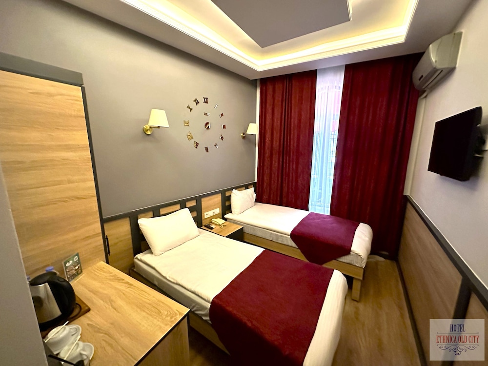 Ethnica Hotel Old City 3