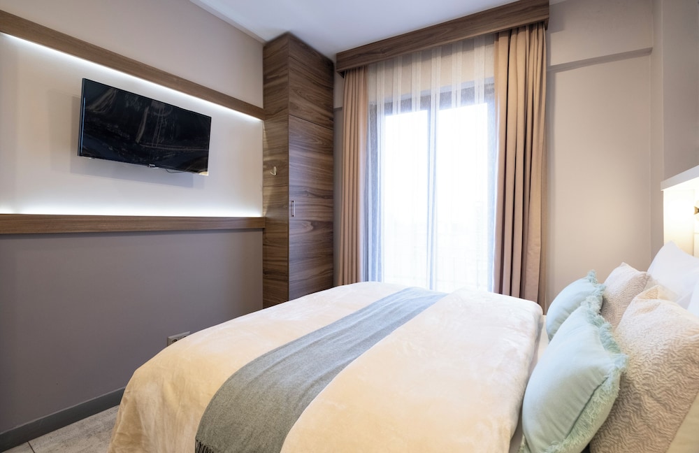 The Pera Hotel 13
