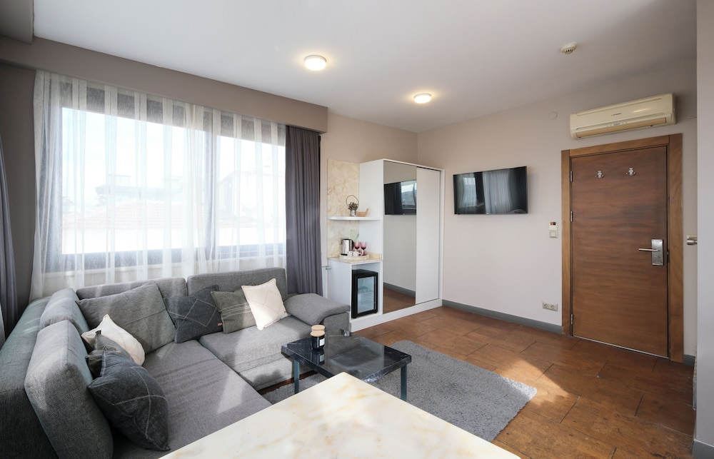 The Pera Hotel 18