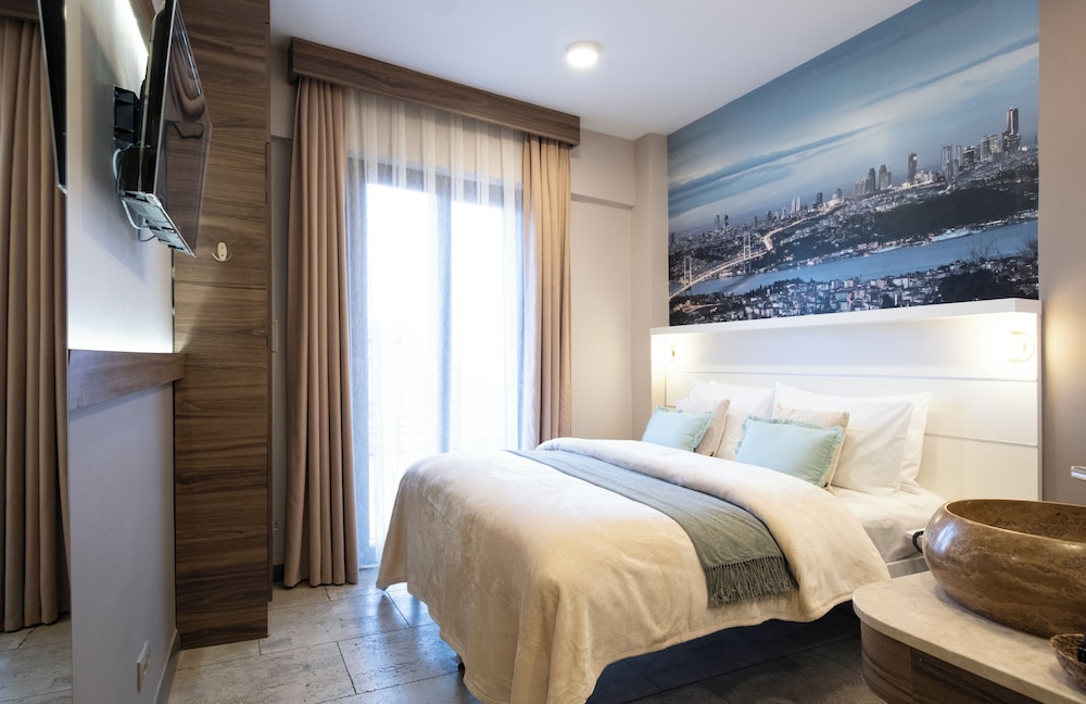 The Pera Hotel 16