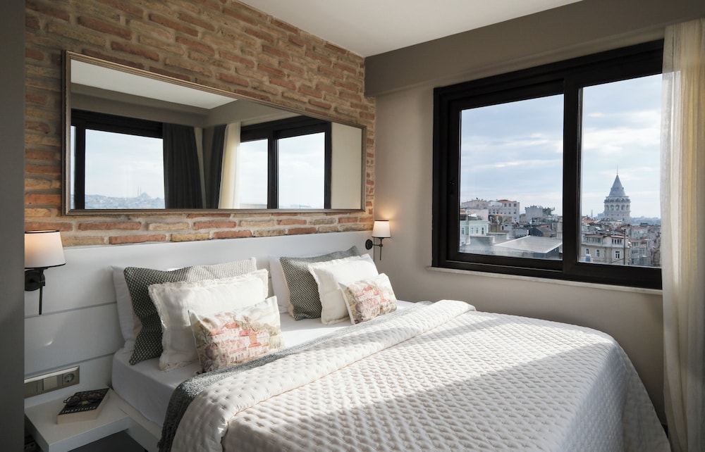 The Pera Hotel 1
