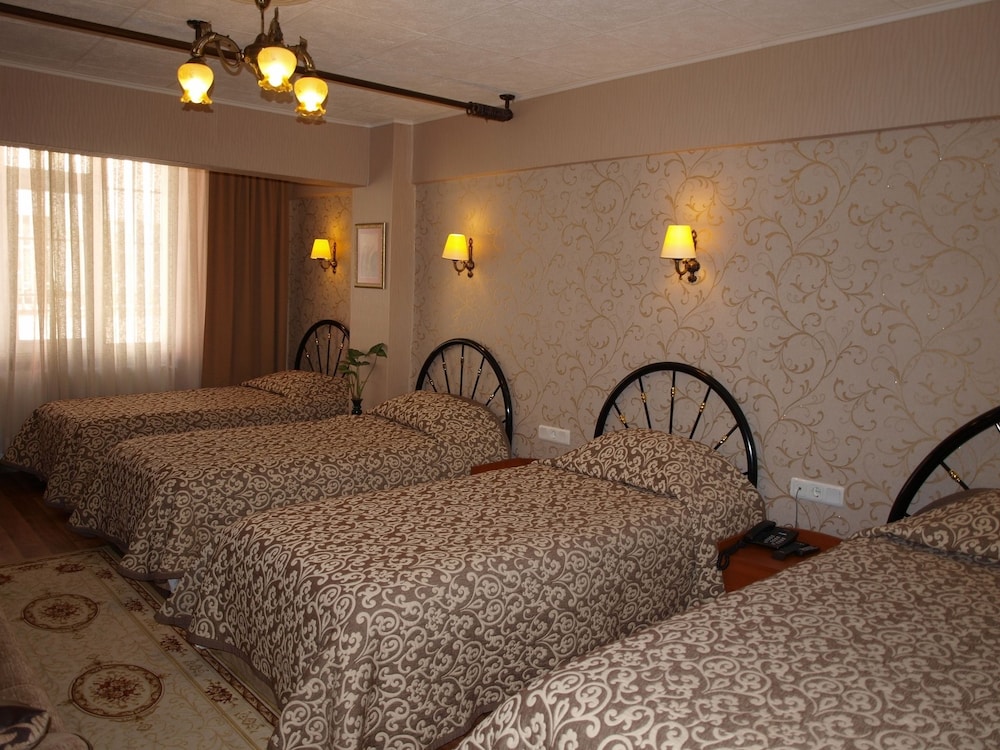 Nezih Istanbul 9