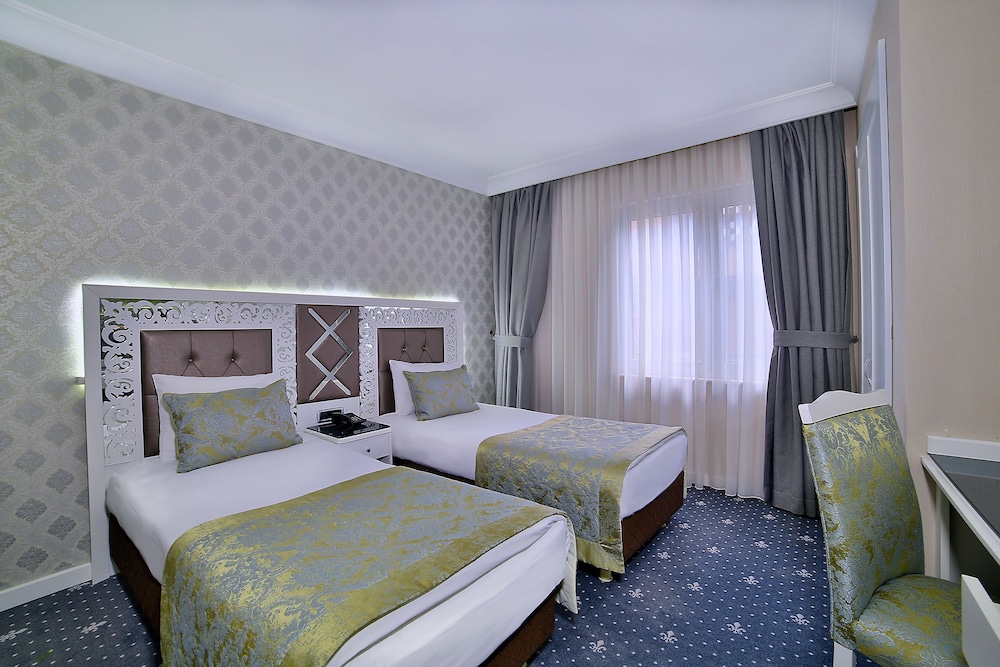 Monaco Hotel 6