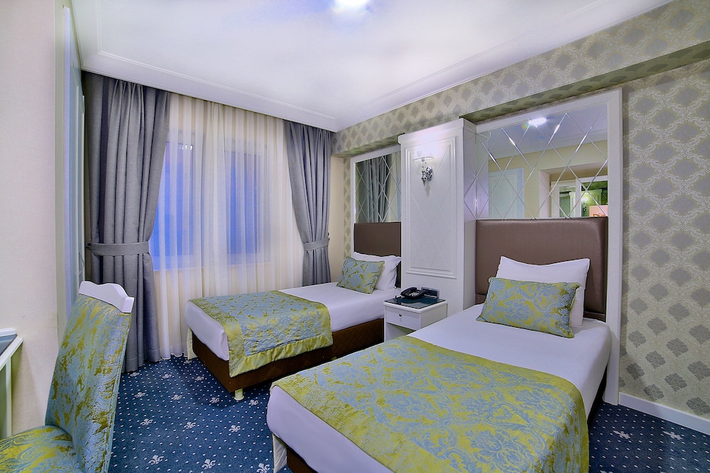 Monaco Hotel 7