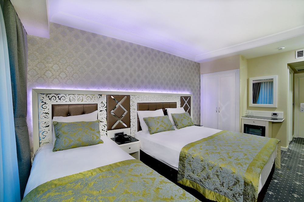 Monaco Hotel 21