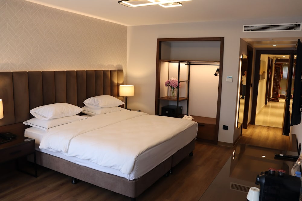 Riva Hotel Nisantasi 11