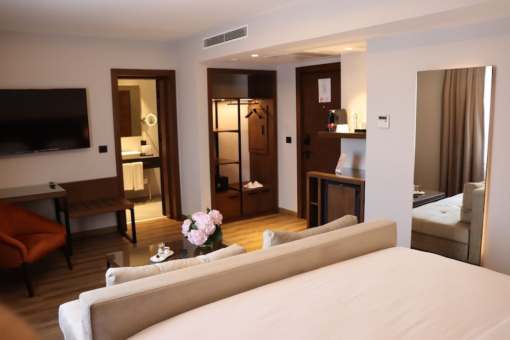 Riva Hotel Nisantasi 12
