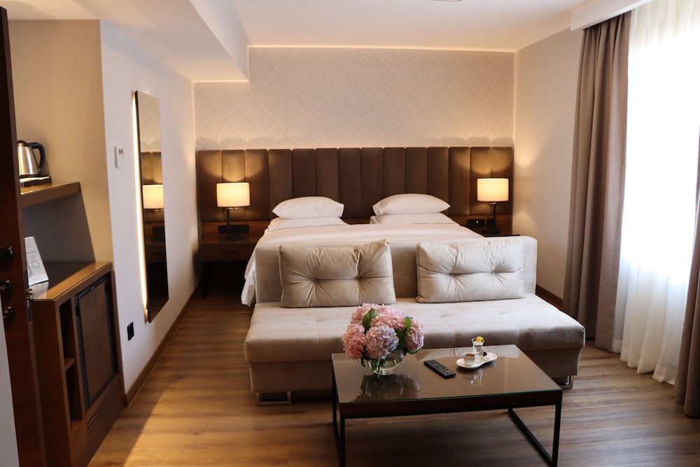 Riva Hotel Nisantasi 13