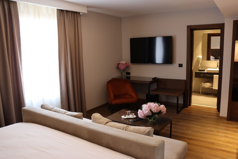 Riva Hotel Nisantasi 14