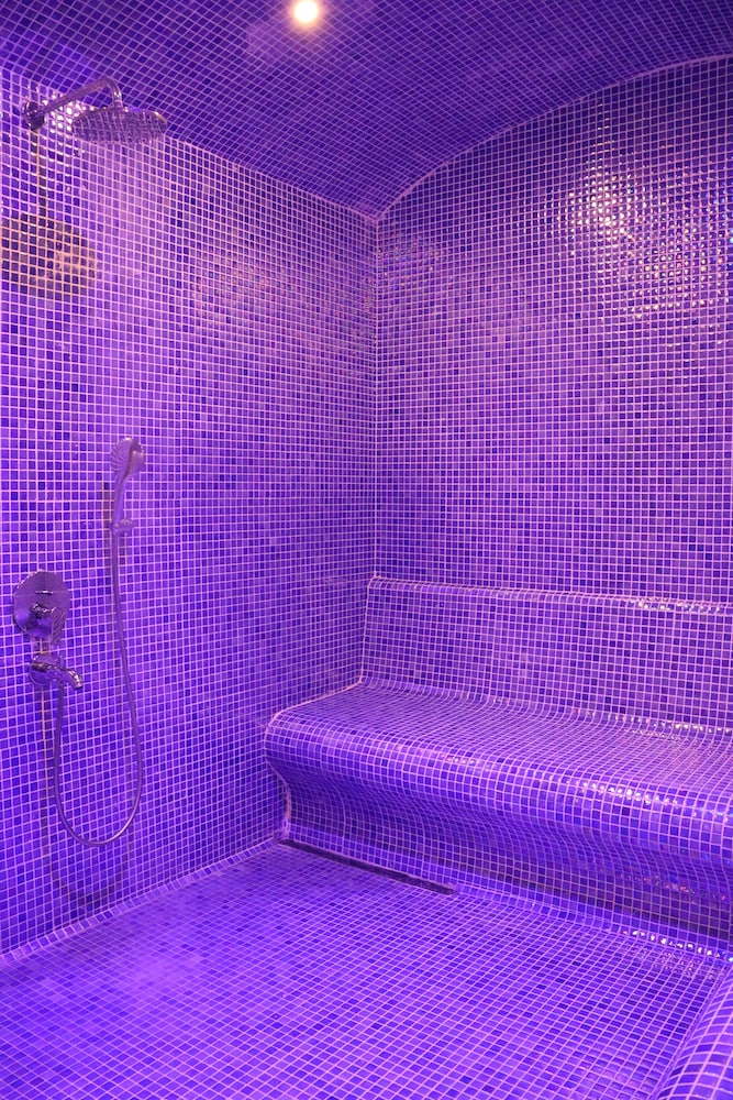 Riva Hotel Nisantasi 23