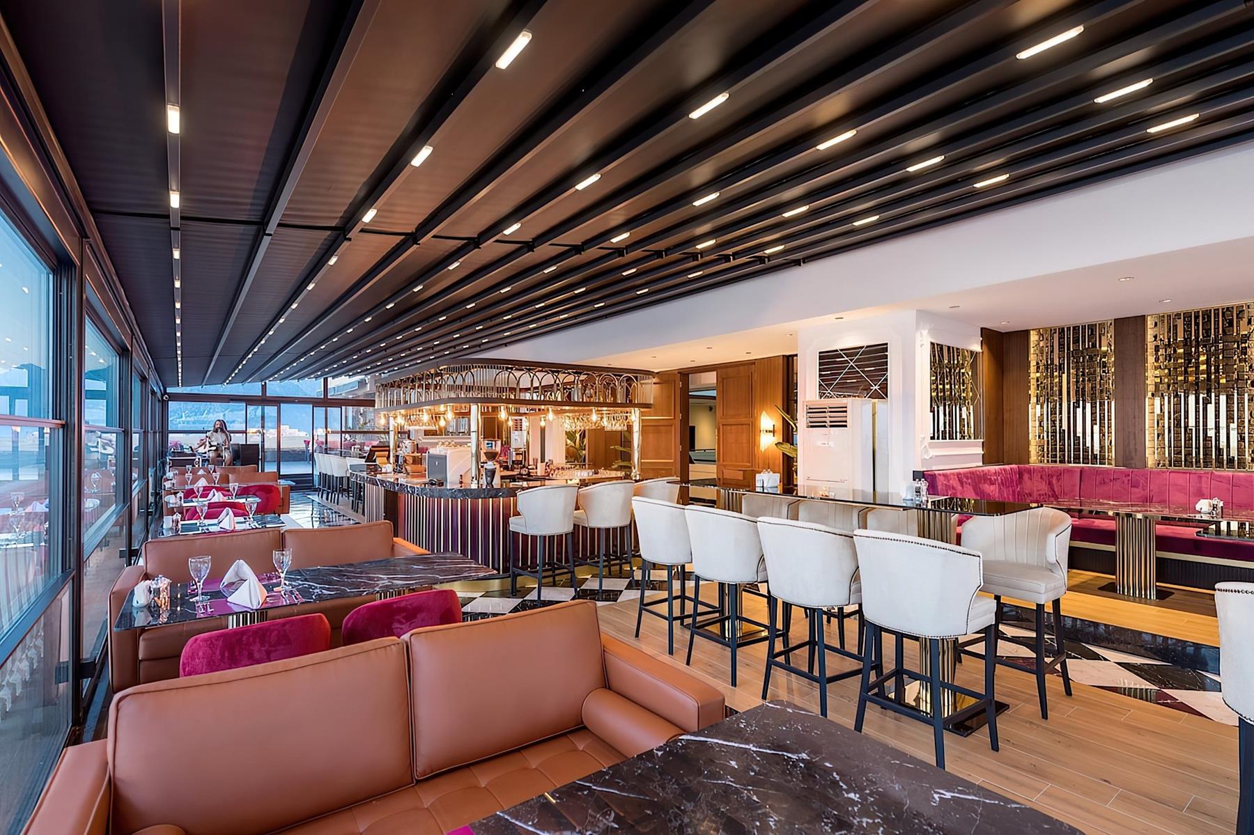 Crowne Plaza Antalya 12