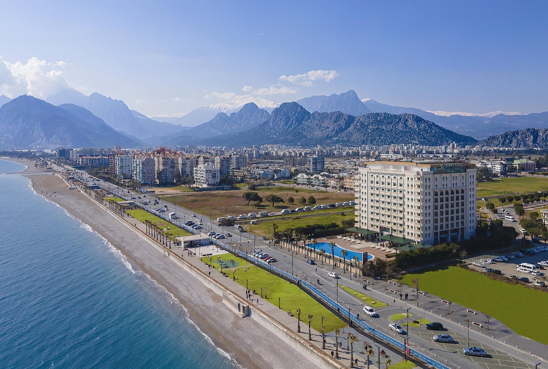 Crowne Plaza Antalya 2