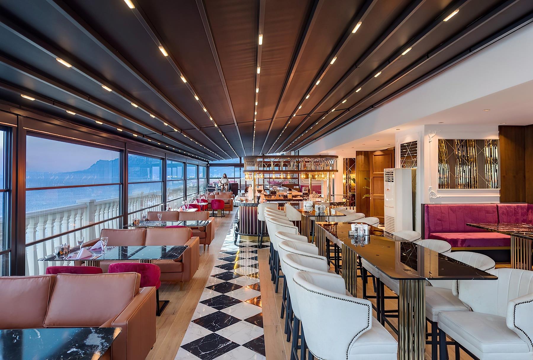 Crowne Plaza Antalya 13