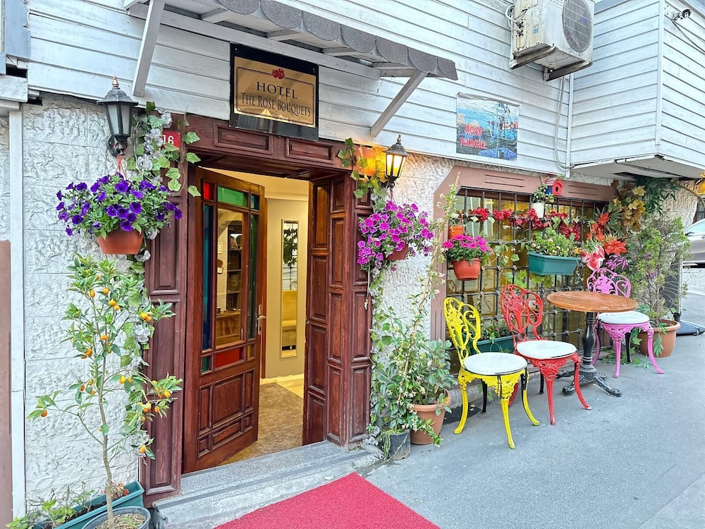 Rose Bouquets Hotel 22