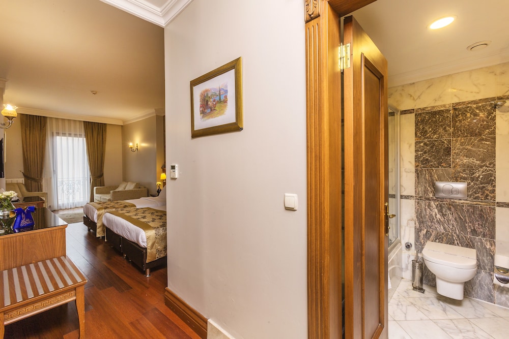 Acra Hotel 22
