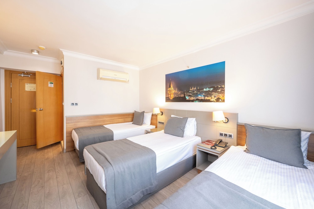 Hotel Klas 18
