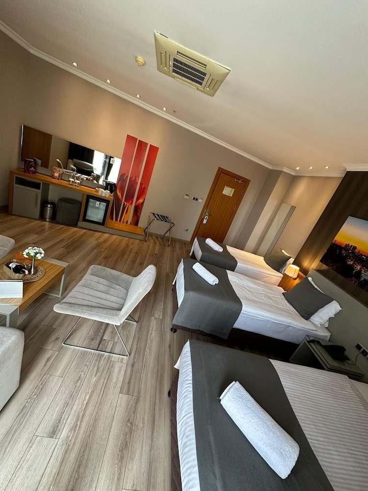 Hotel Klas 14