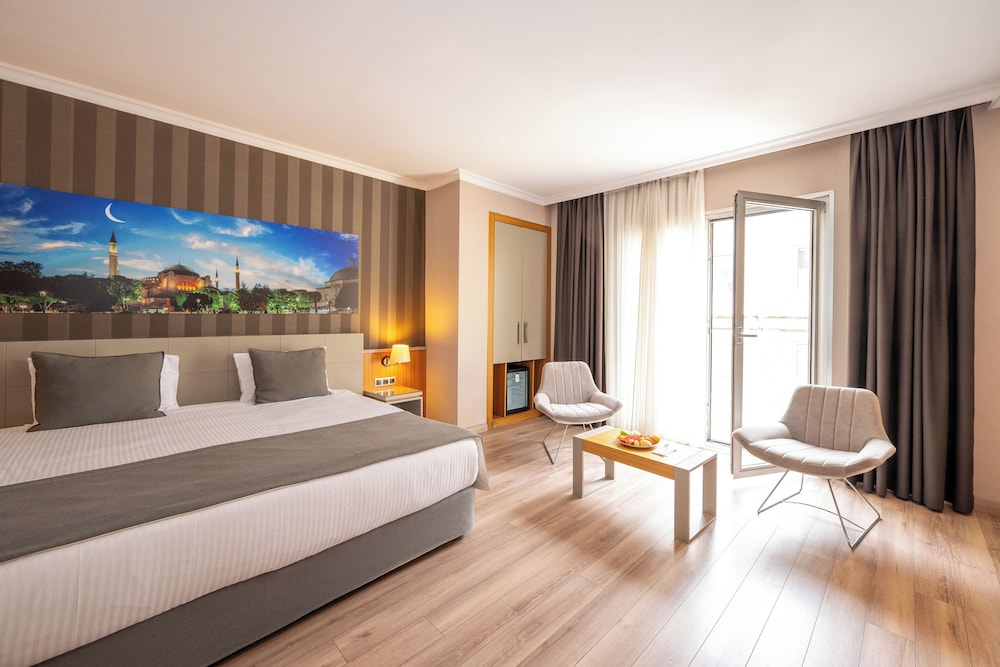 Hotel Klas 8