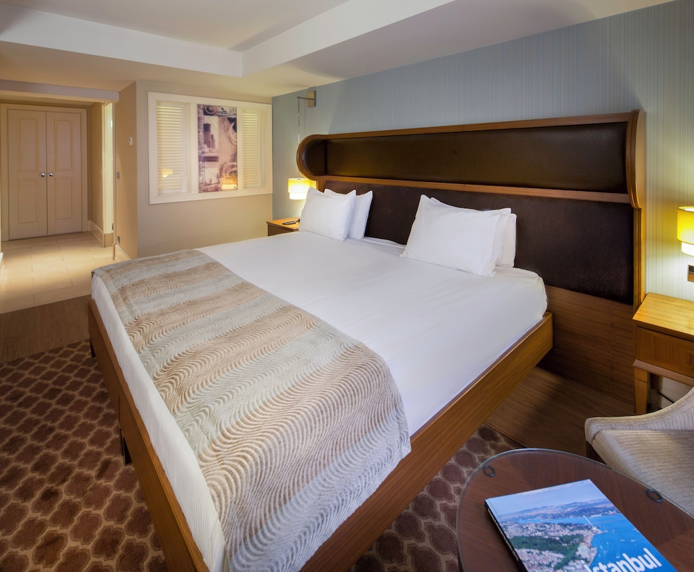 Titanic Comfort Sisli 18