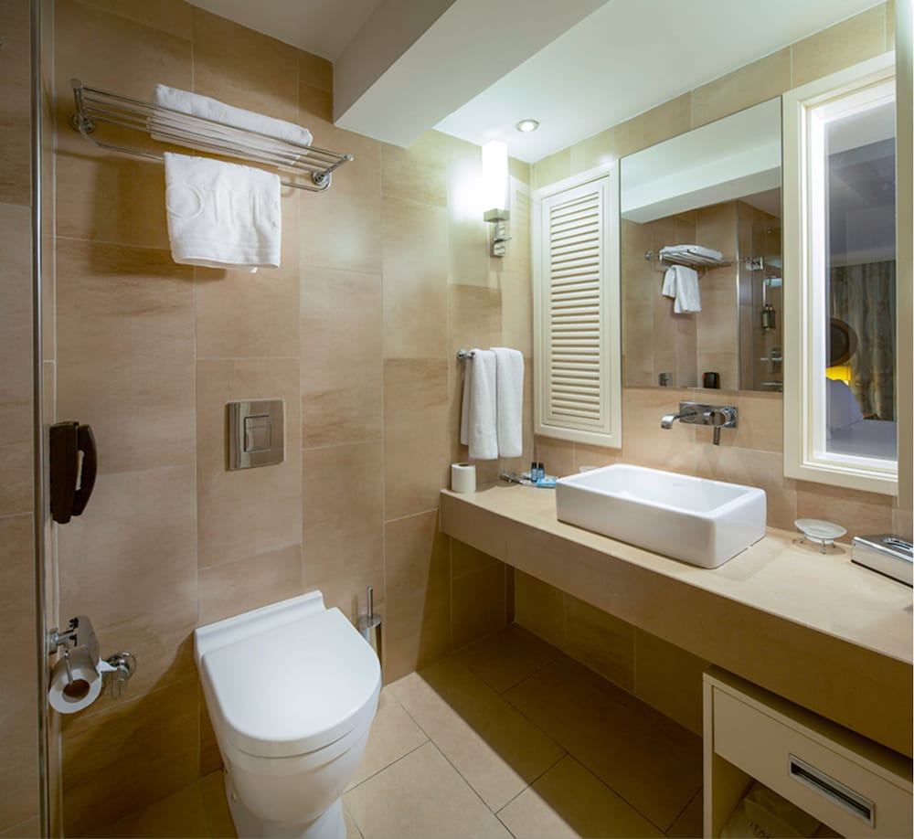 Titanic Comfort Sisli 23