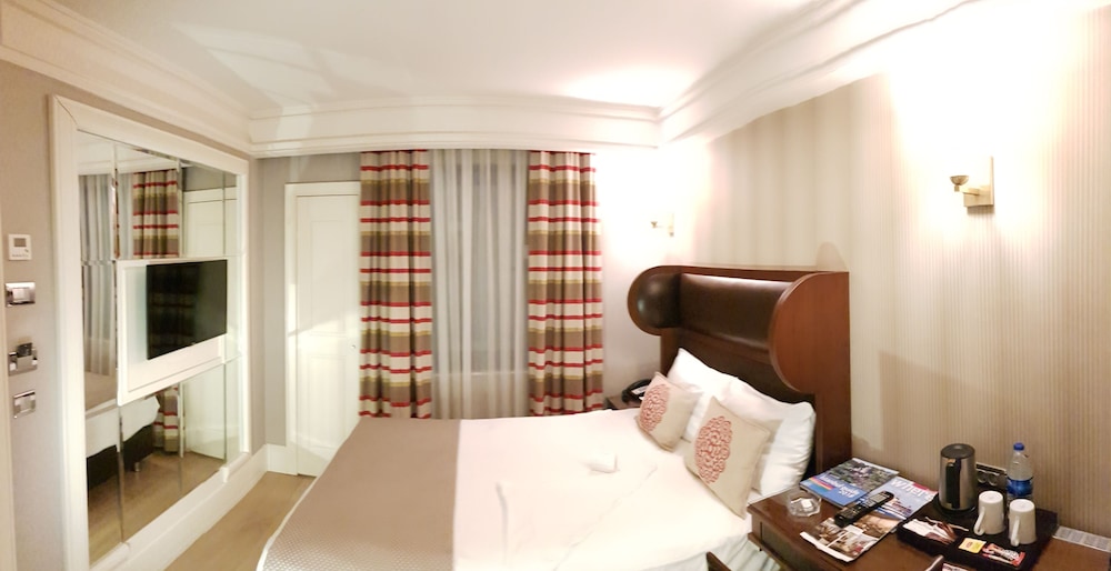 Titanic Comfort Sisli 12