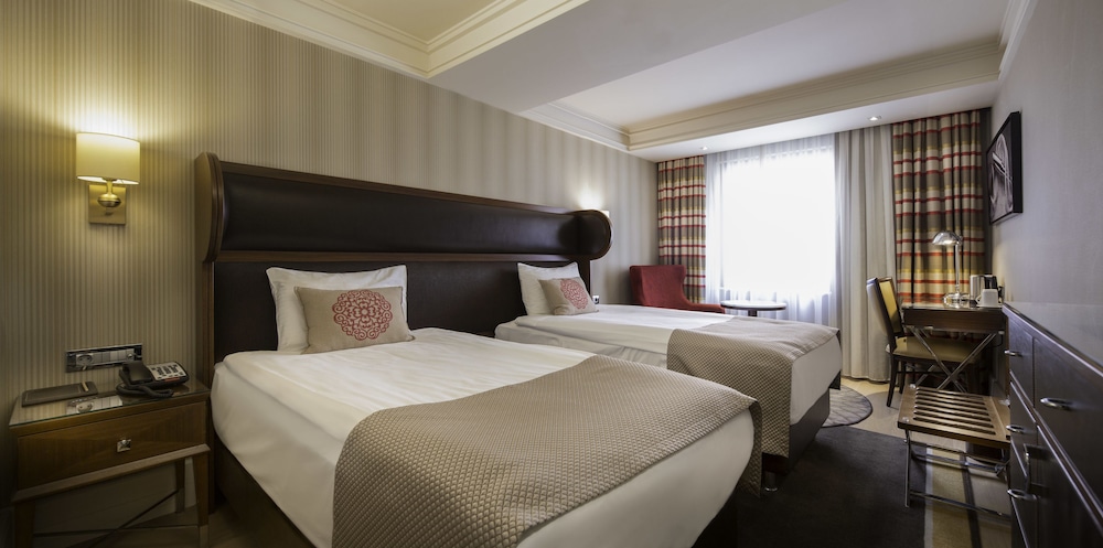Titanic Comfort Sisli 5
