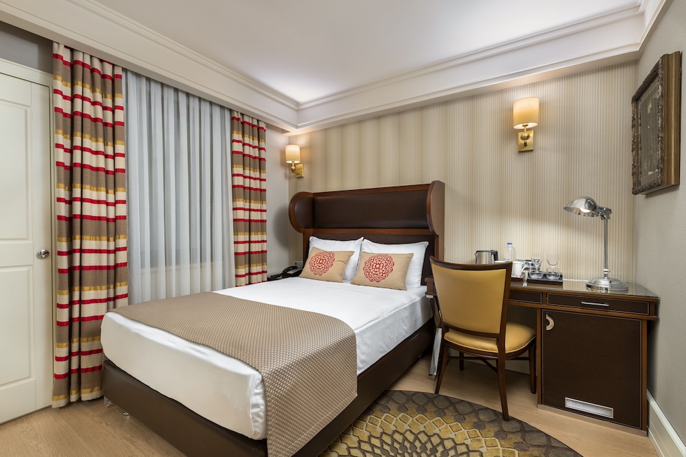 Titanic Comfort Sisli 10