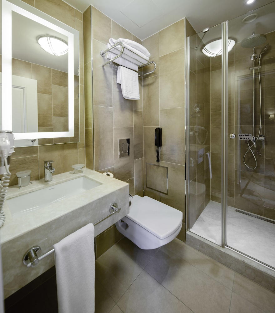 Titanic Comfort Sisli 21