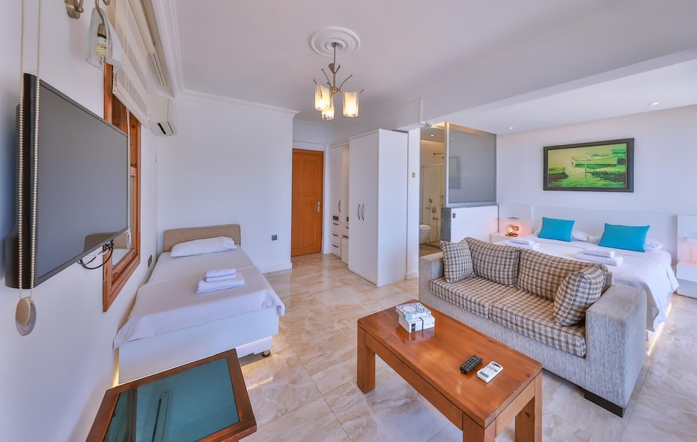 Kuluhana Aparthotel & Villas 15