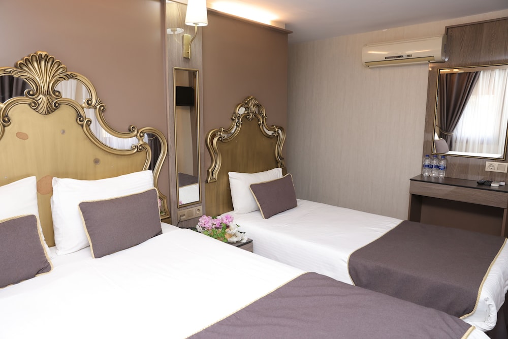 Dara Istanbul 14