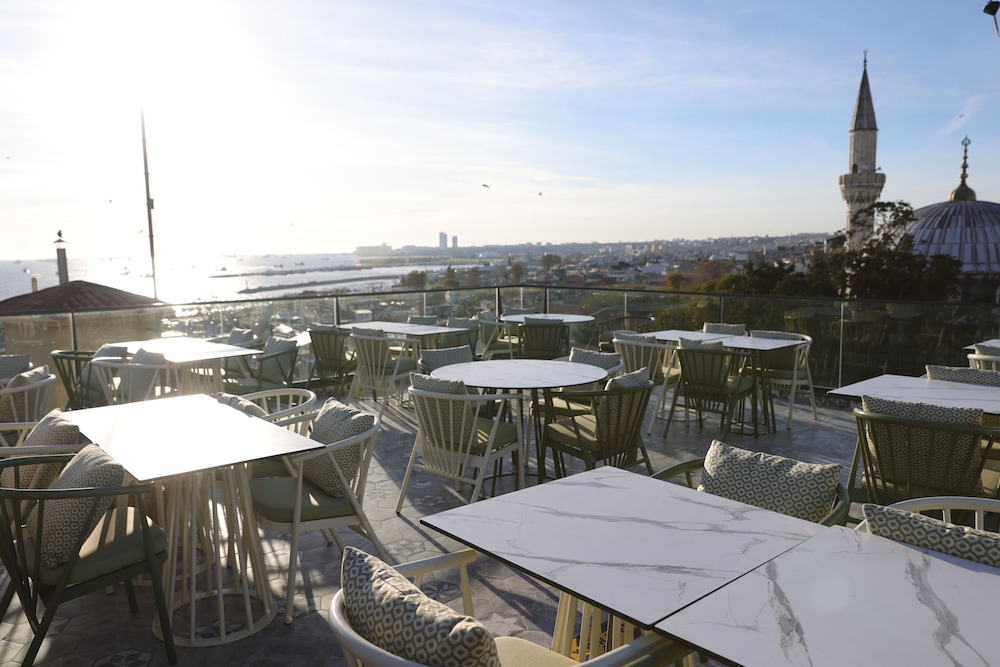 Dara Istanbul 1