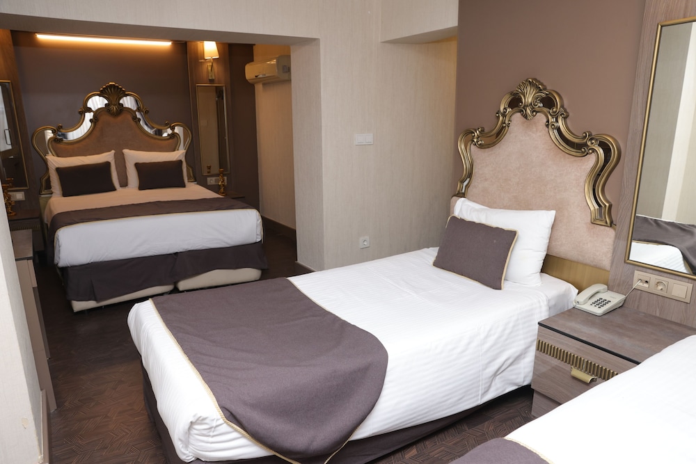 Dara Istanbul 12