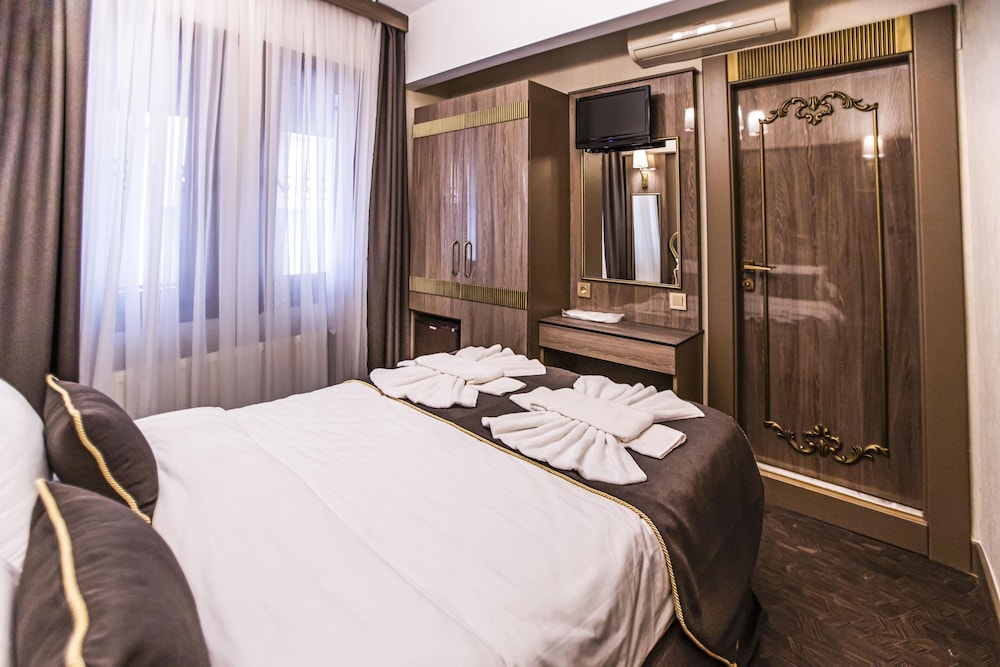 Dara Istanbul 8