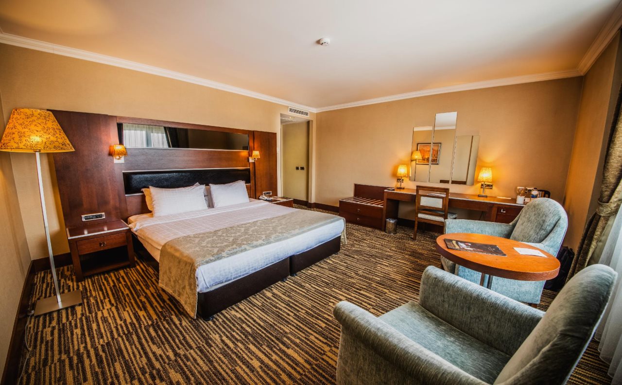 Dream Hill Business Deluxe 4