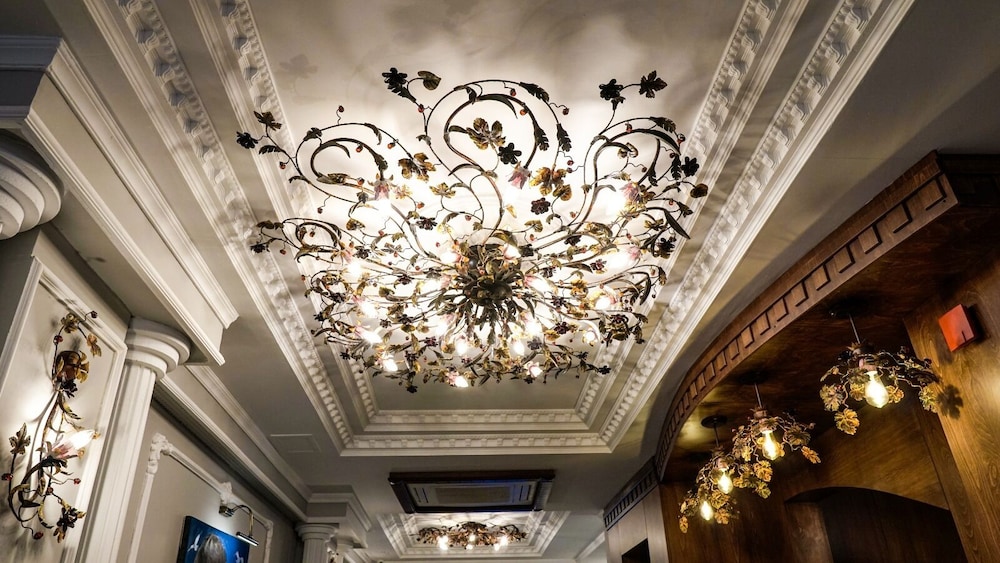 Arach Hotel Harbiye 11