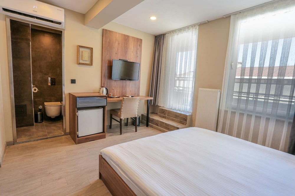 Arach Hotel Harbiye 24
