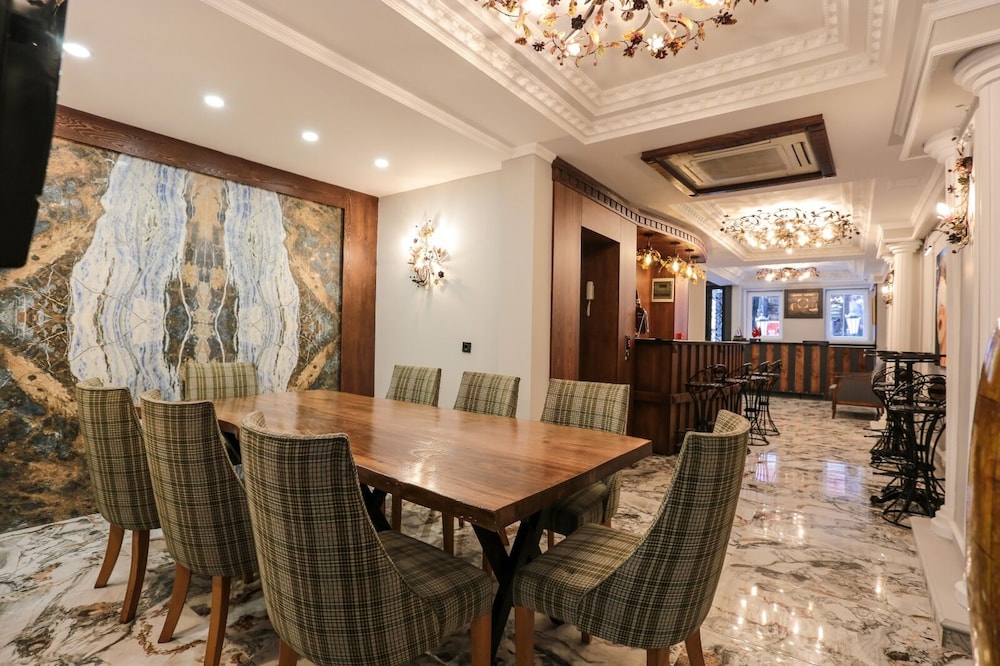 Arach Hotel Harbiye 15