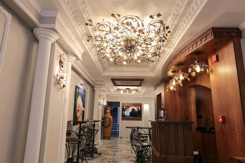 Arach Hotel Harbiye 8
