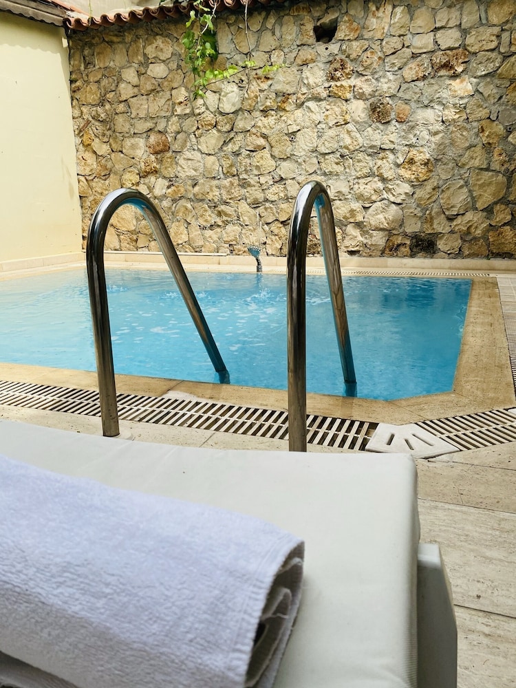 Kaleiçi Hotel 12