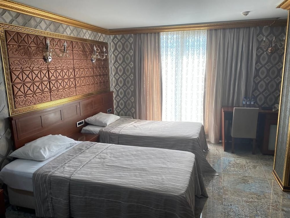 Grand Merin Hotel 11