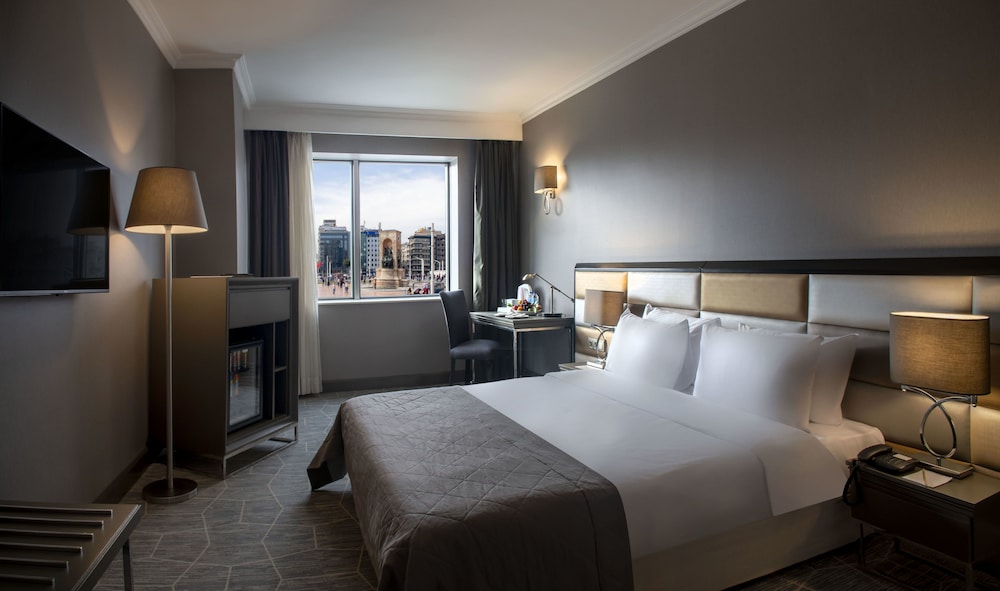 Taksim Square Hotel 24