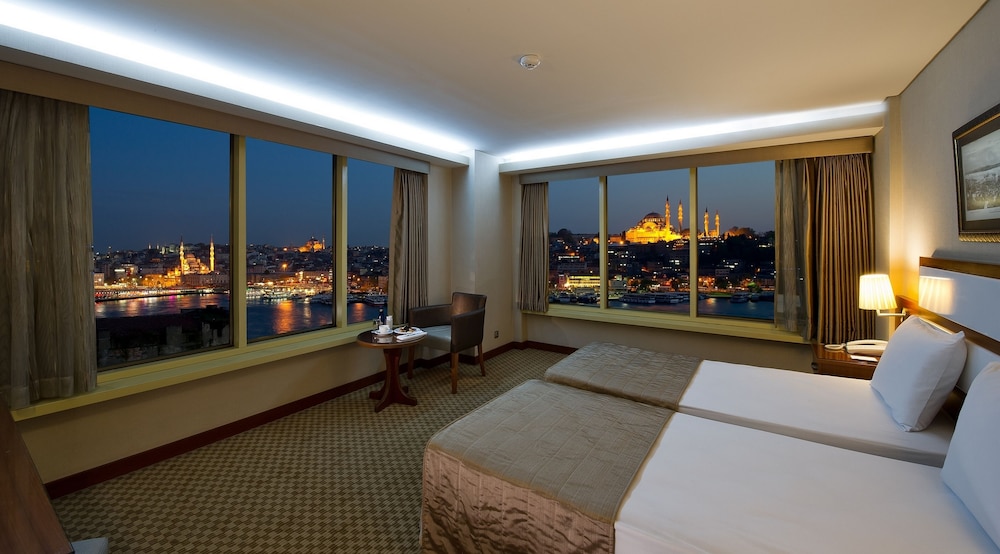 Golden City Hotel 10
