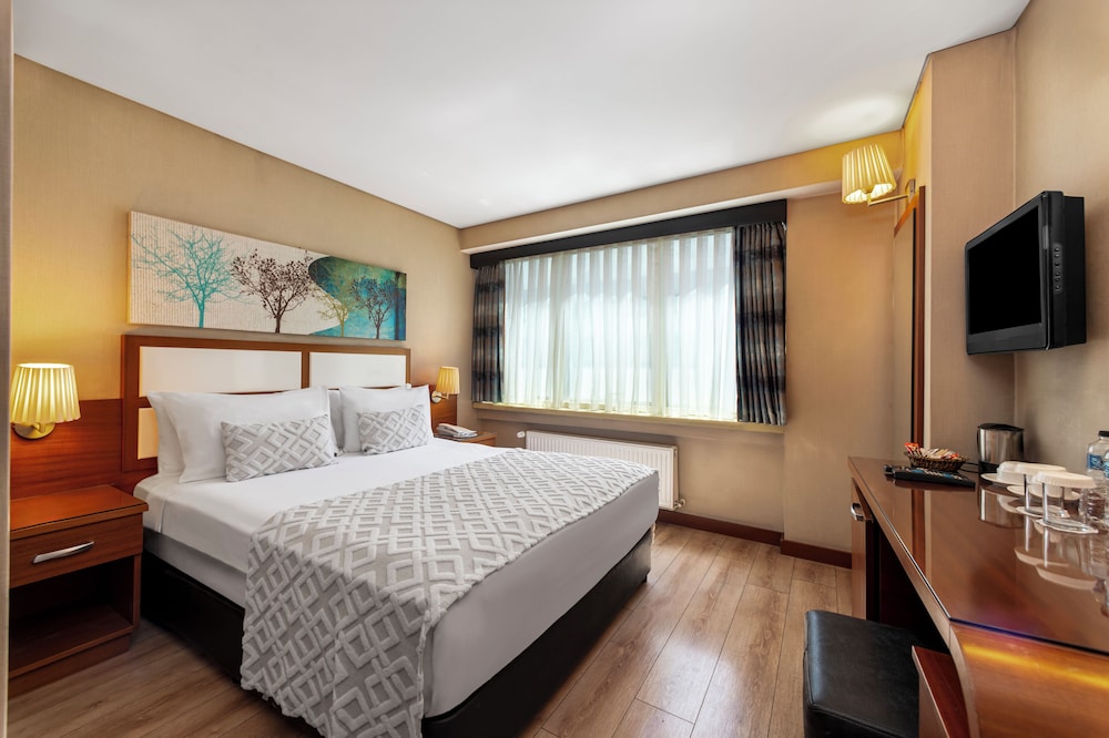Golden City Hotel 19