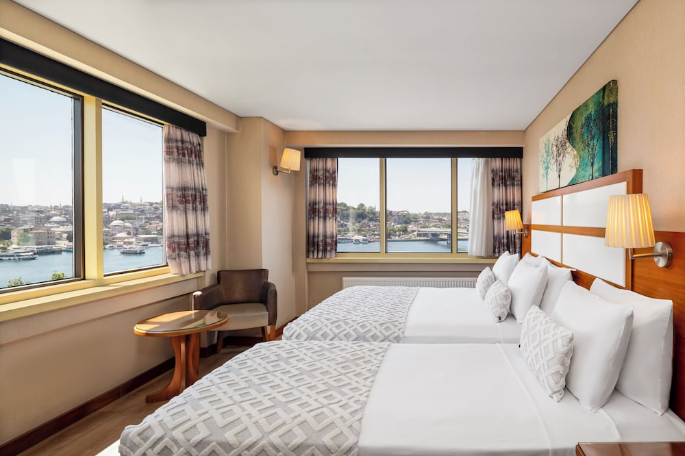 Golden City Hotel 23