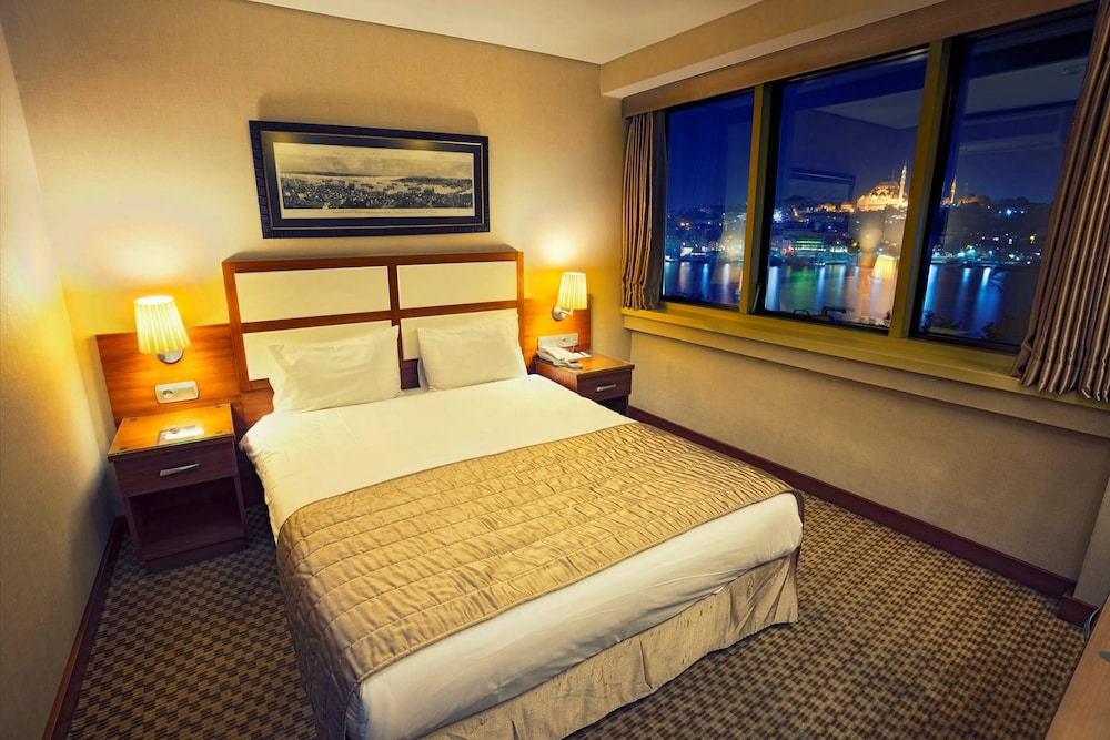 Golden City Hotel 9