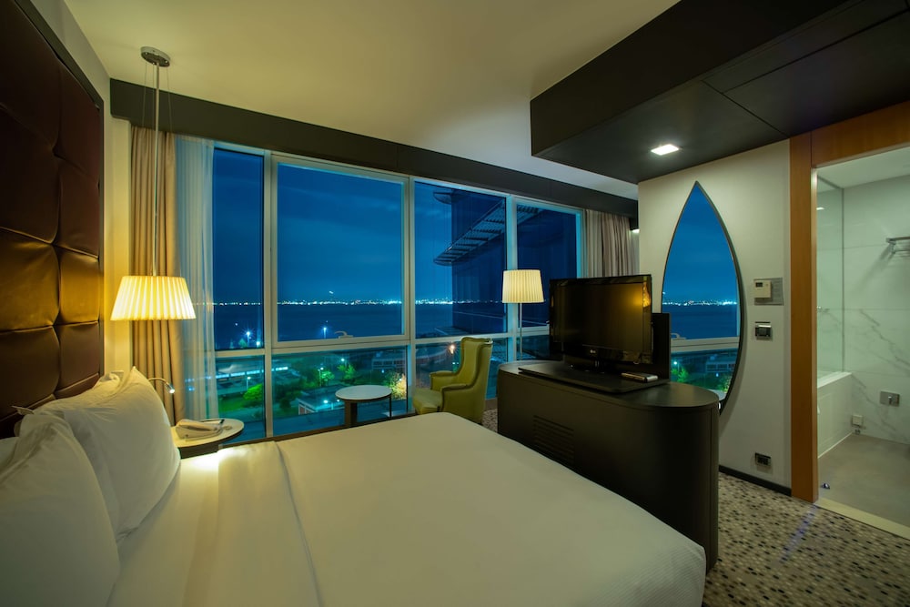 DoubleTree by Hilton Hotel Istanbul - Moda 19