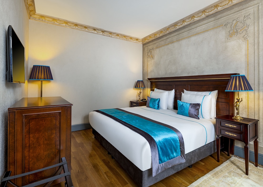 Palazzo Donizetti Istanbul, Tapestry Collection by Hilton 11