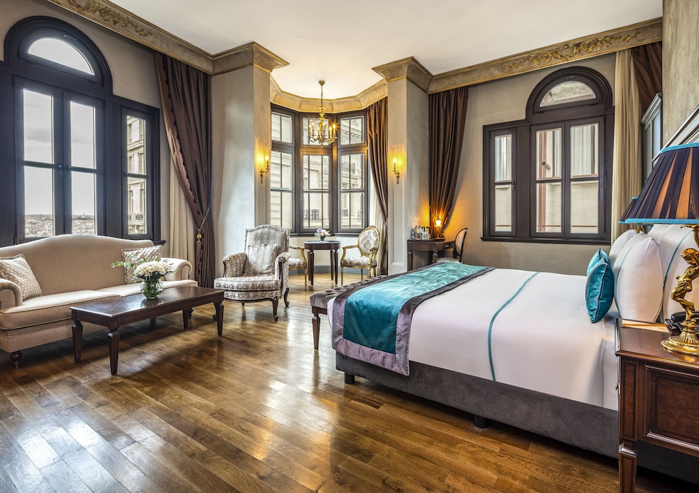 Palazzo Donizetti Istanbul, Tapestry Collection by Hilton 3