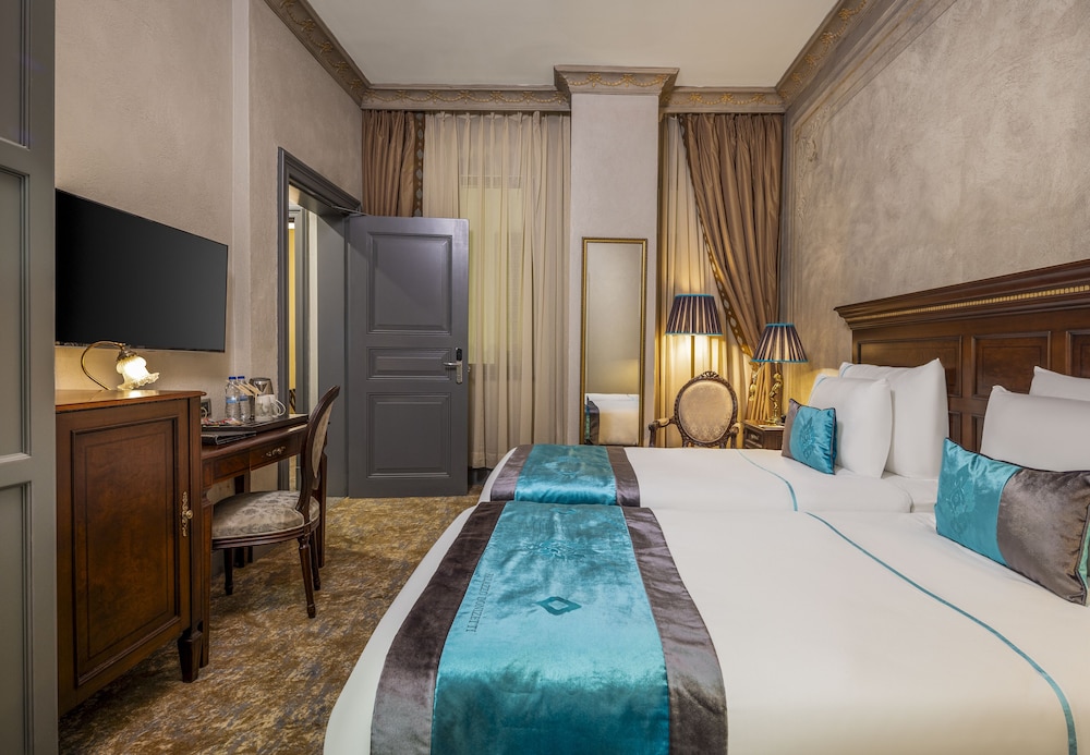 Palazzo Donizetti Istanbul, Tapestry Collection by Hilton 10