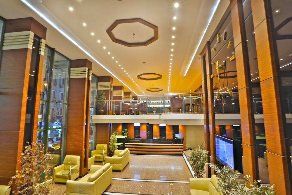 Grand Madrid Hotel 7